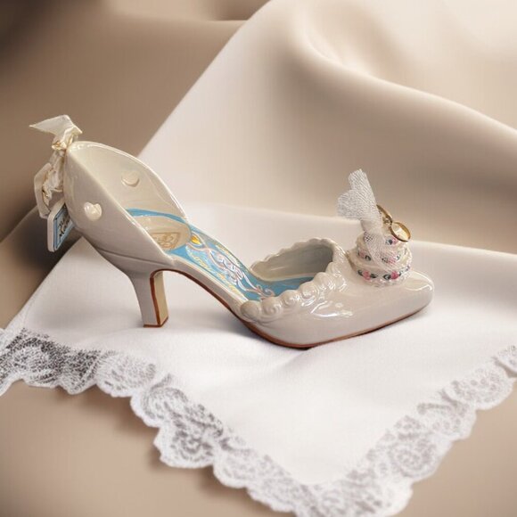 Here Comes the Bride Diane’s Happy Toes Votive Candle Porcelain Wedding 5" x 8" - Picture 12 of 16